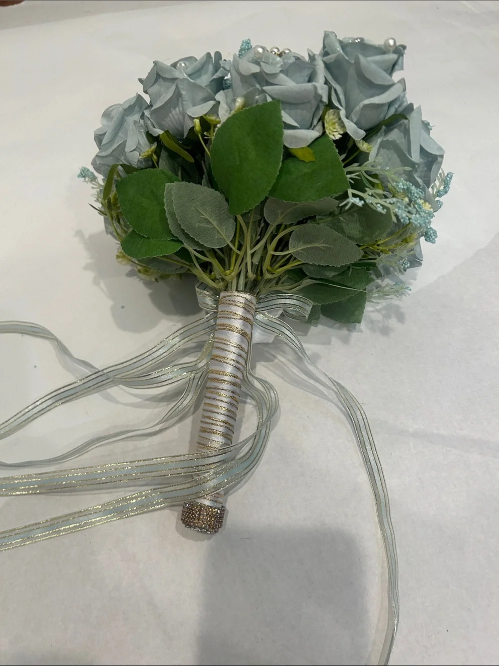 Handheld 15 Blue Rose Bouquet with Ribbon and Rhinestone Accent bridal nwot